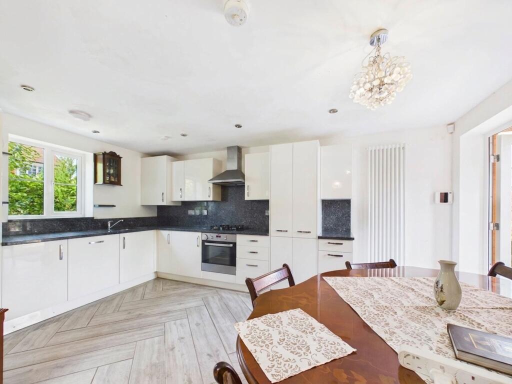 House in Hemel Hempstead - View 2