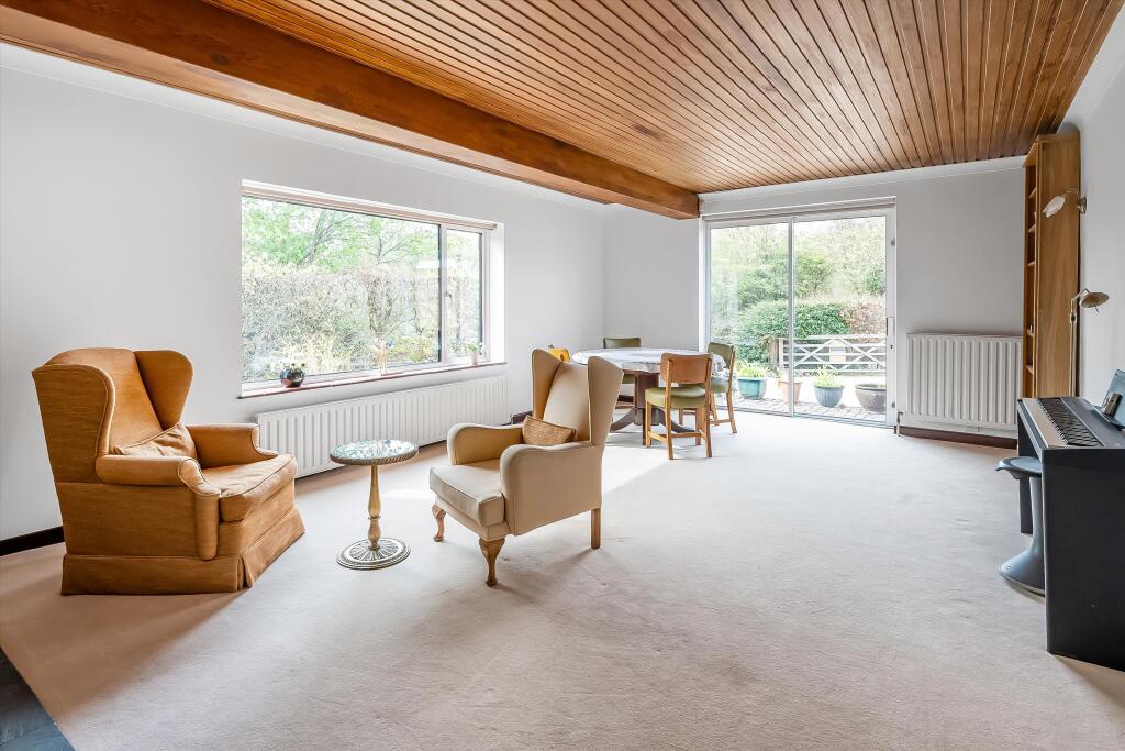 London Road, Guildford, Surrey, GU1. photo 3