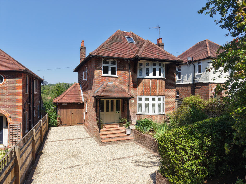 House in Hemel Hempstead, High Wycombe Community Board