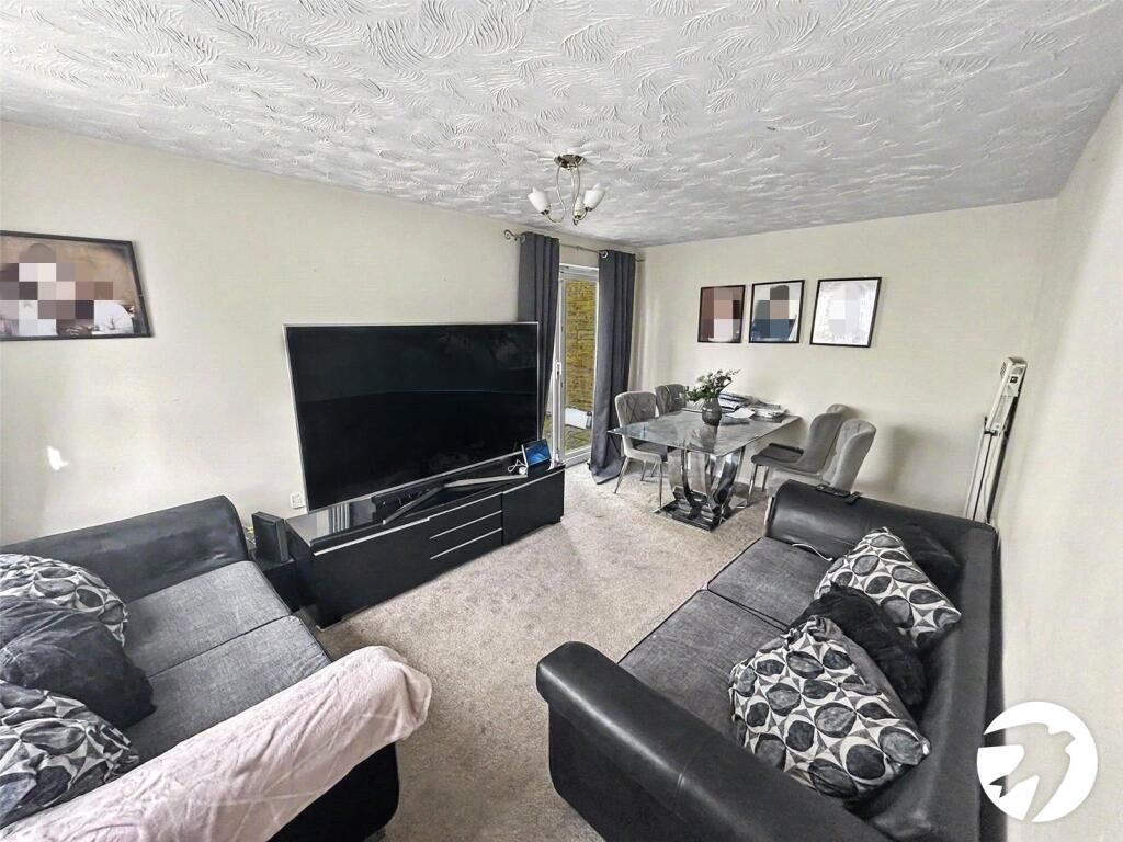 House in Gillingham, Medway - View 2