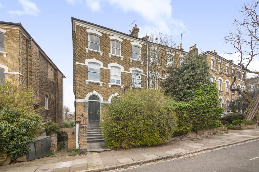Main image of property: Highbury Hill, London, N5