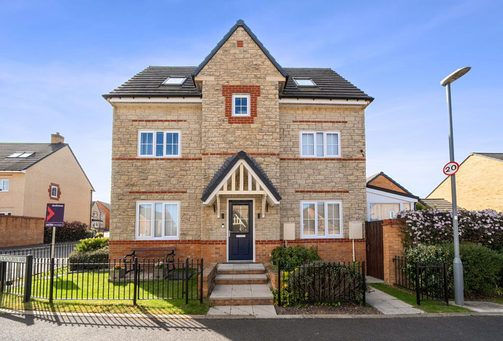 House in Midsomer Norton, Norton Hill - View 2