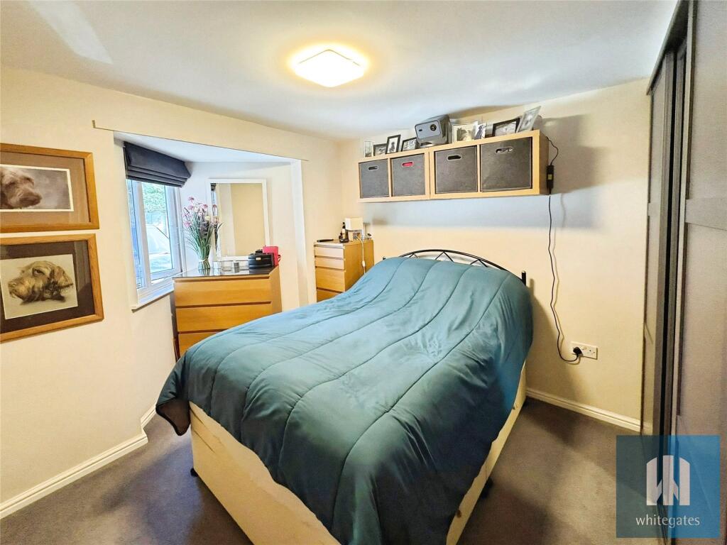 Apartment in Kirklees, Mirfield - View 4