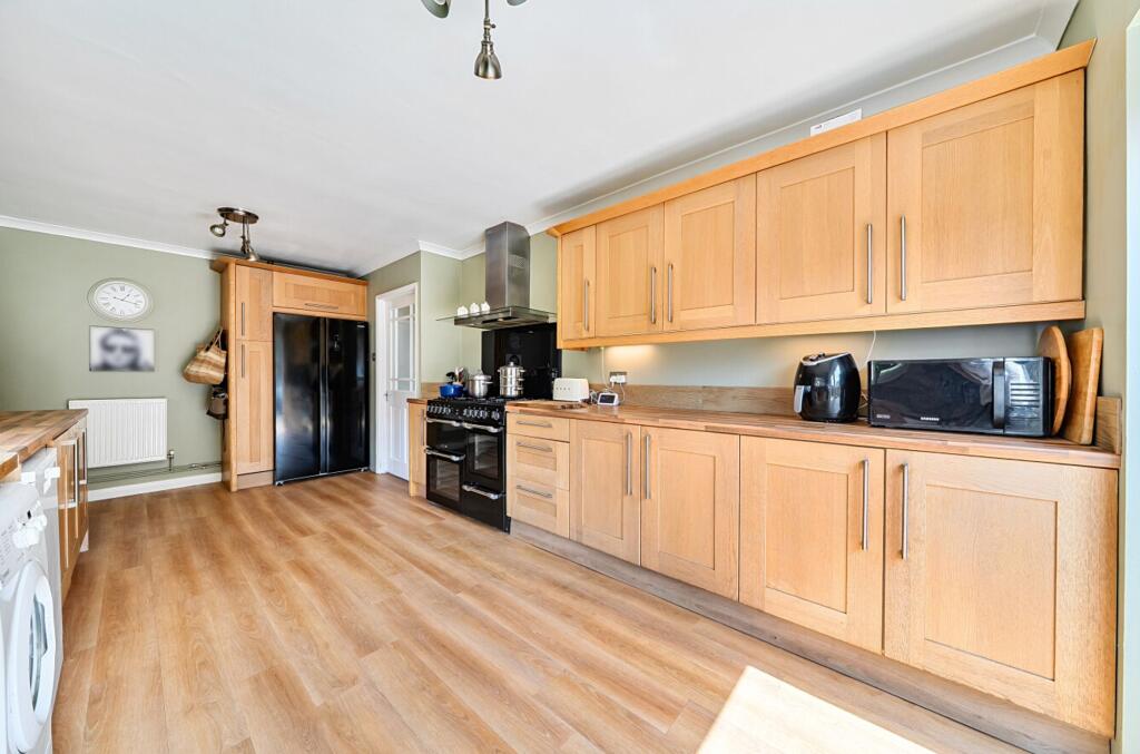 Station Road, Lyminge, CT18 - View 6