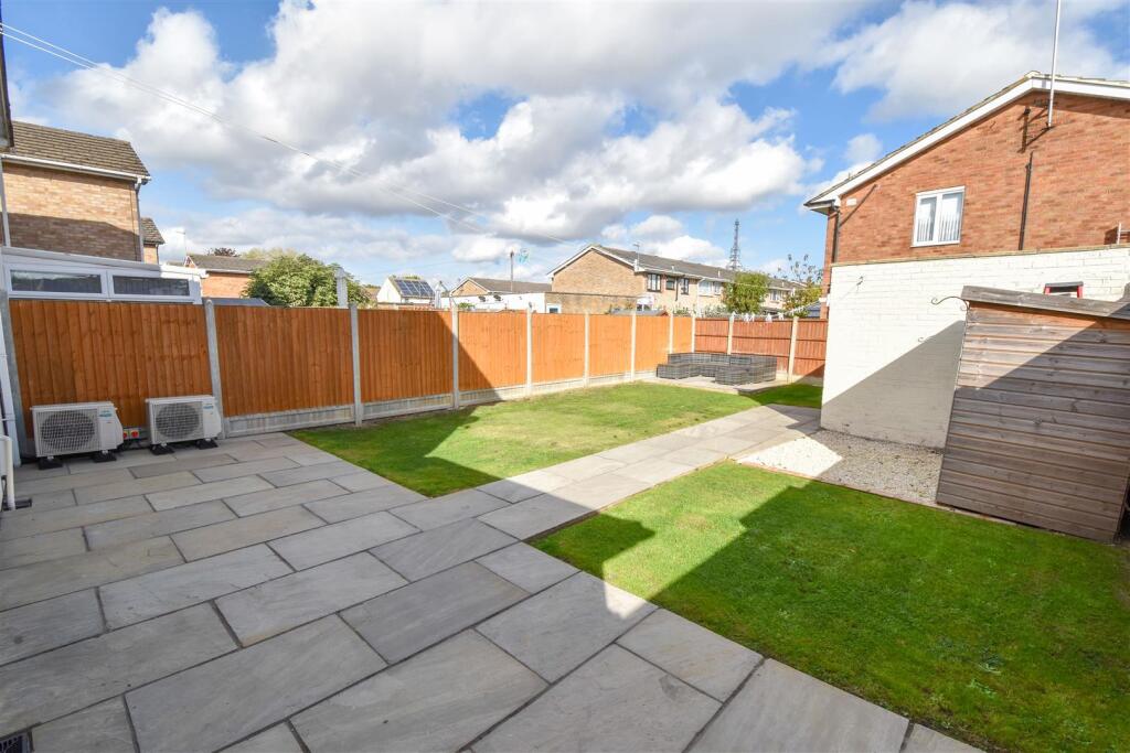 House in Brentwood, Kelvedon Hatch - View 2