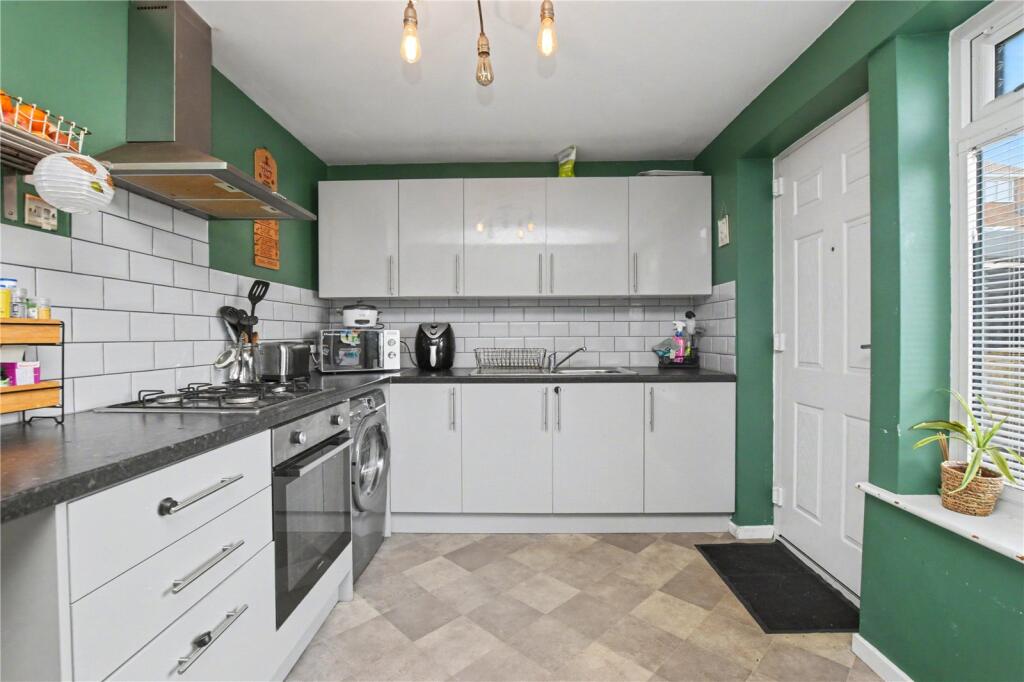 House in Pudsey, Farsley Beck Bottom, Stanningley - View 3