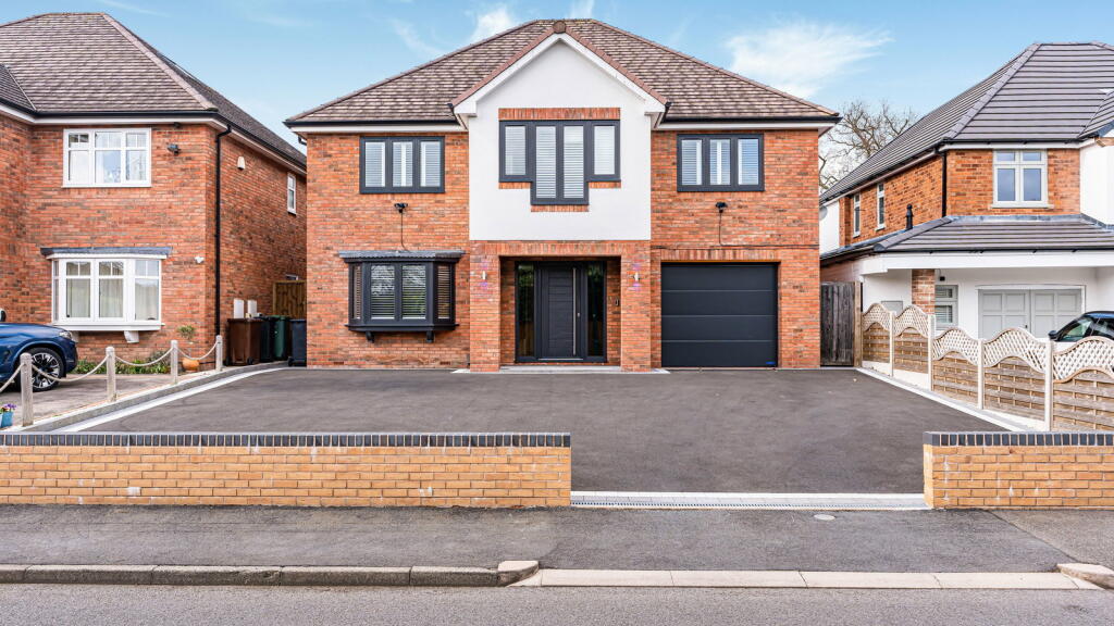 Main image of property: Yewhurst Road, Solihull, B91 1PW