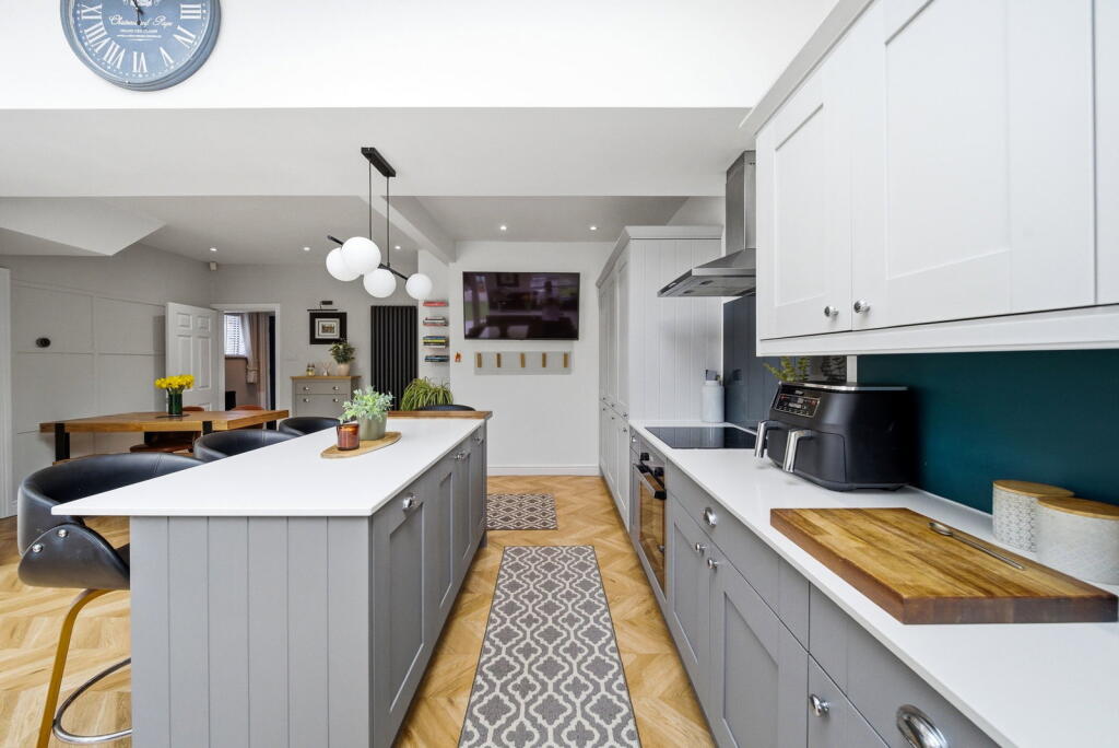 House in Burnley, Rose Grove - View 5