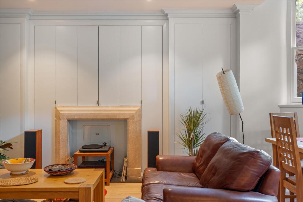 Apartment in Bristol - More
