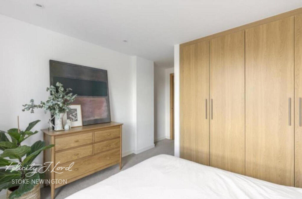 Main image of property: Green Lanes, London