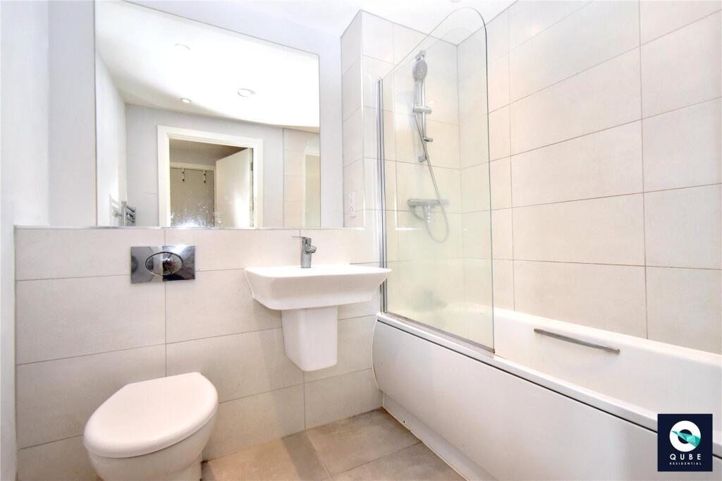 Regent Plaza, Block B, 84 Oldfield Rd, Salford, Greater Manchester, M5 photo 4
