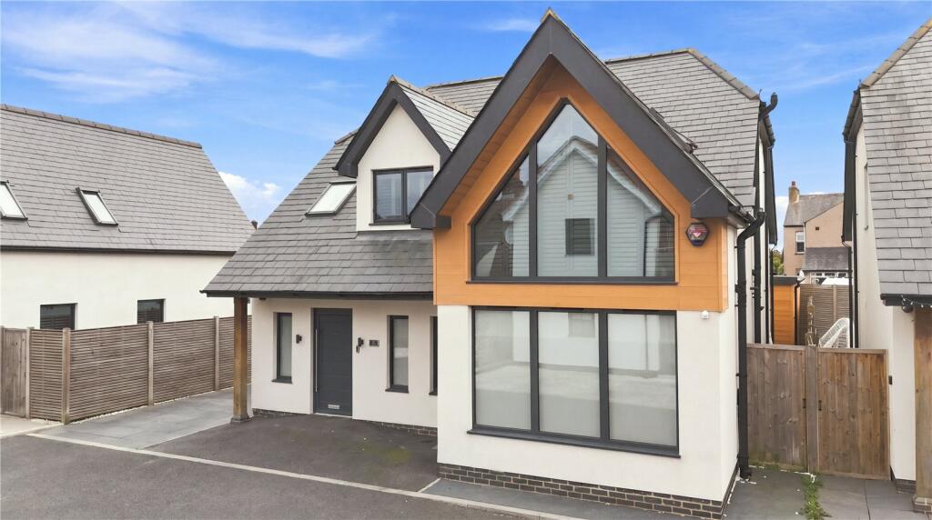 Main image of property: Red Lion Court, Great Wakering, Southend-on-Sea, Essex, SS3