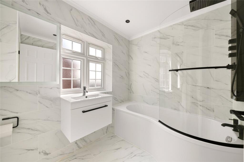 House in London - View 5