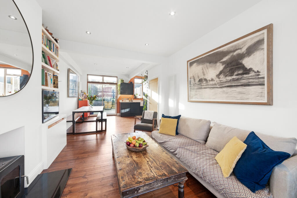 Main image of property: Brodrick Grove, SE2