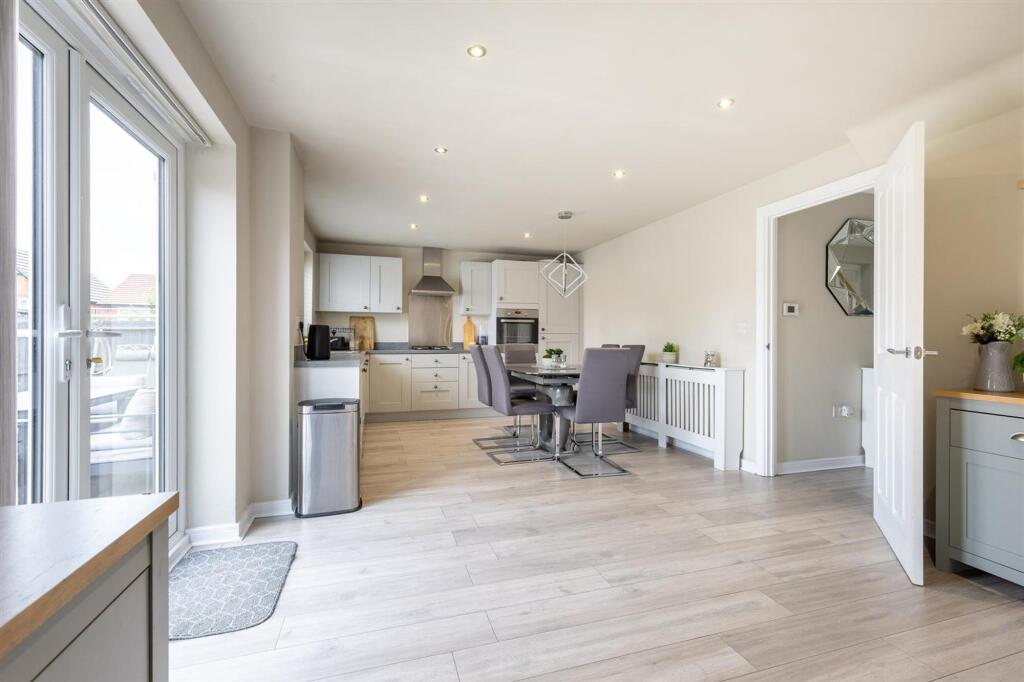 Brydson Crescent, Wistaston, CW2 photo 2