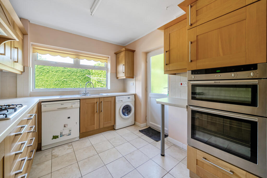 House in Evenley, West Northamptonshire - View 5