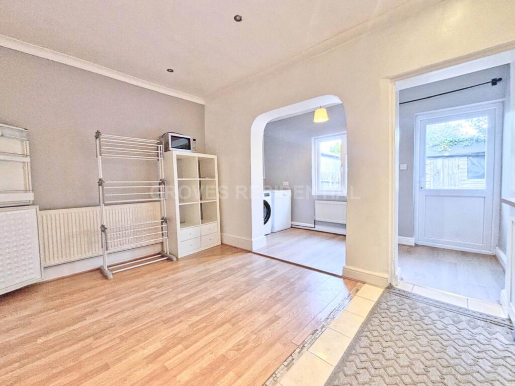 House in Kingston upon Thames - View 3