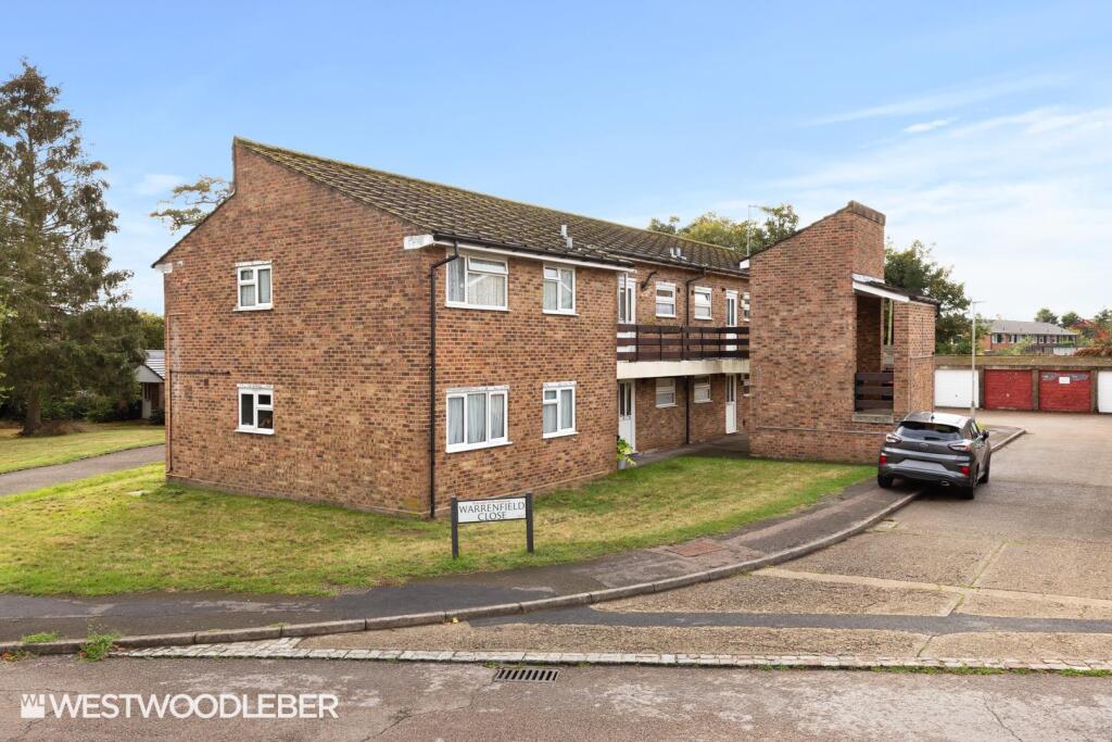 1-bed flat on Warrenfield Close, Cheshunt, £195,000