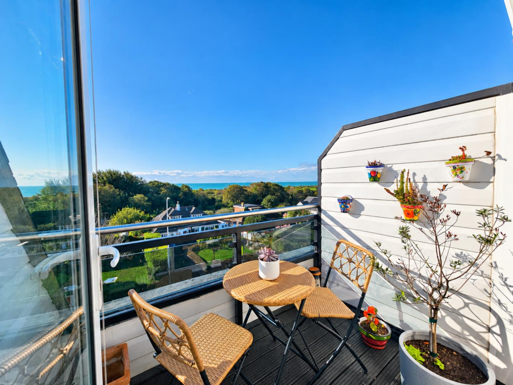 Apartment in Hythe, Orchard Valley - View 2