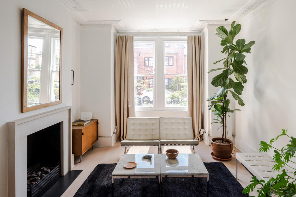 House in London - View 3