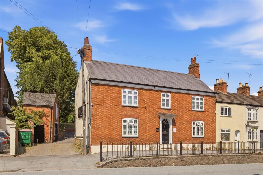 Main image of property: London Road, Oadby, Leicester