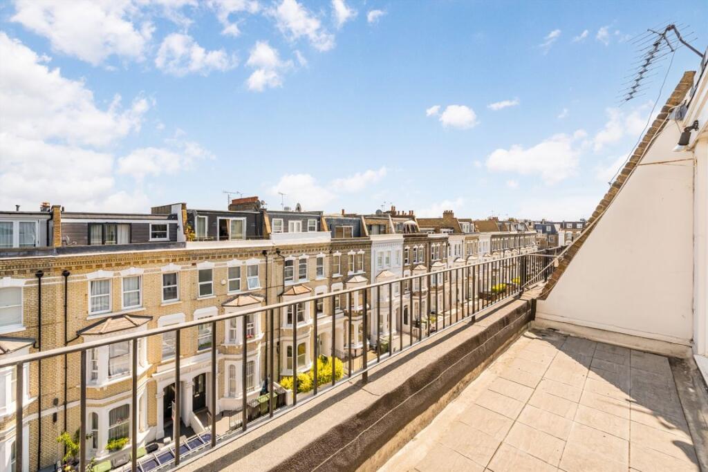 House in London - View 5