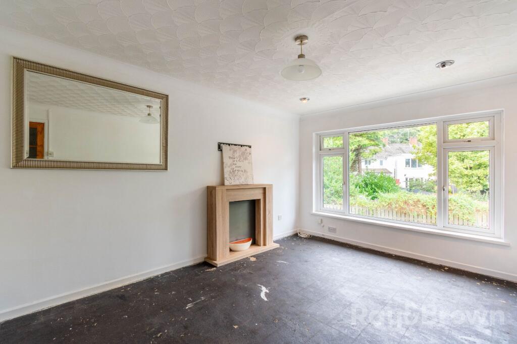 Apartment in Cardiff, Llanishen - View 2