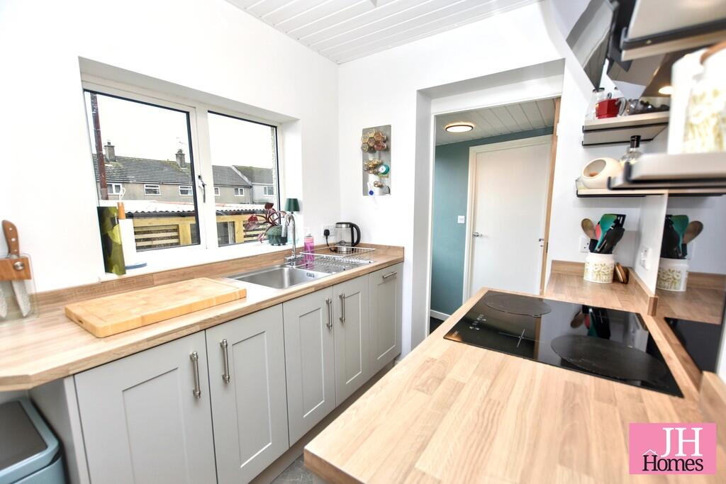 Oakwood Drive, Ulverston, Cumbria photo 4