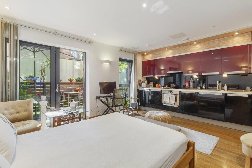 Main image of property: Terrace Apartments, Drayton Park, Islington