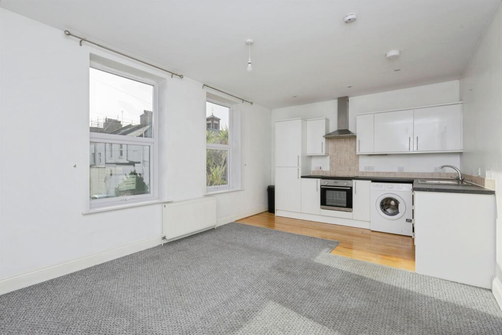 House in Brighton - More