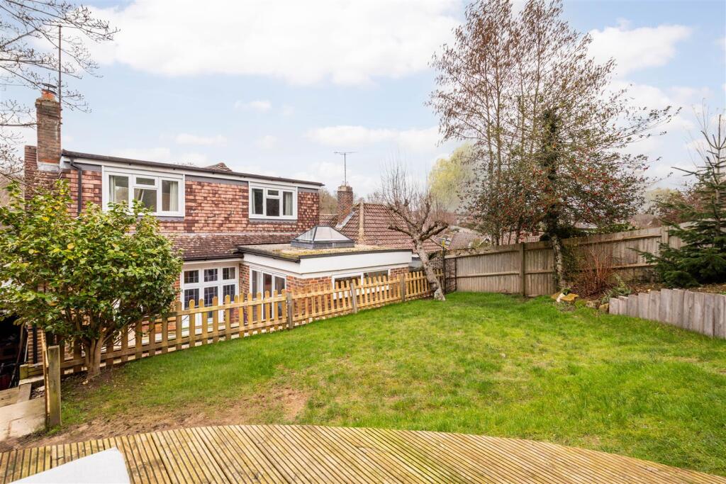 Penland Road, Haywards Heath photo 3