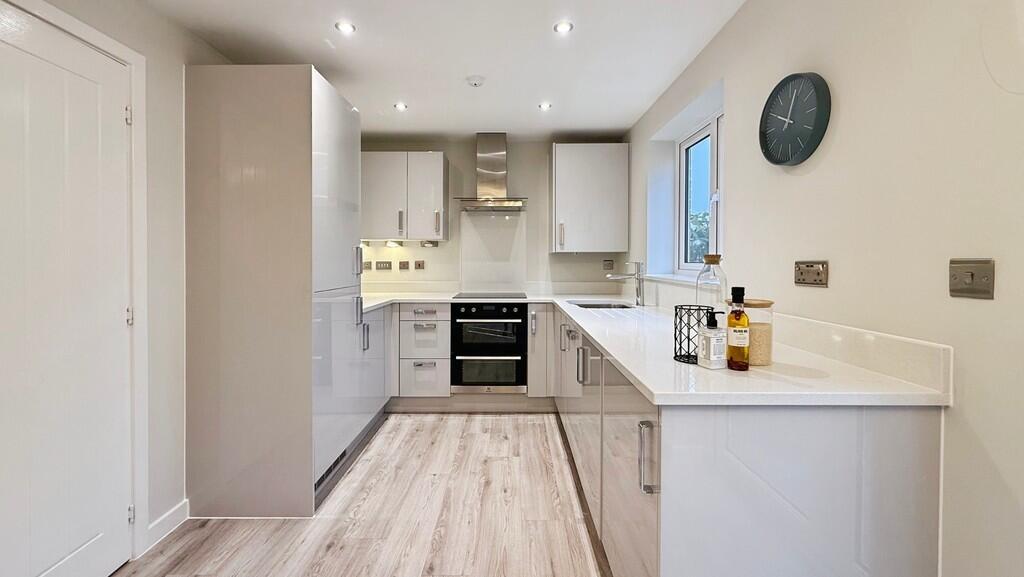 House in Warminster, Tascroft Rise, Wiltshire - View 5