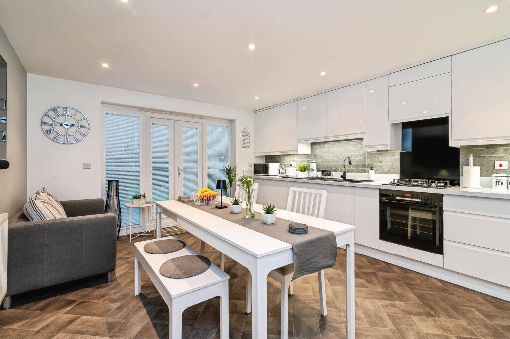 Axmouth Drive, Nottingham, NG3 photo 2