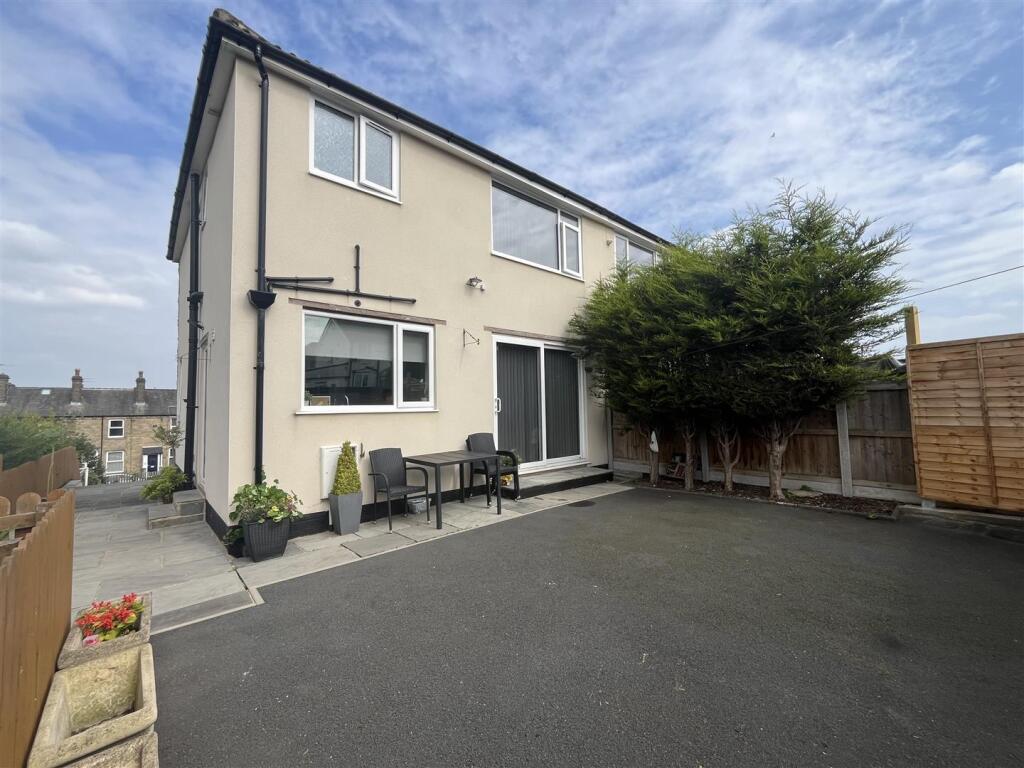 Additional image 20 of Bradford Road, Oakenshaw, Bradford