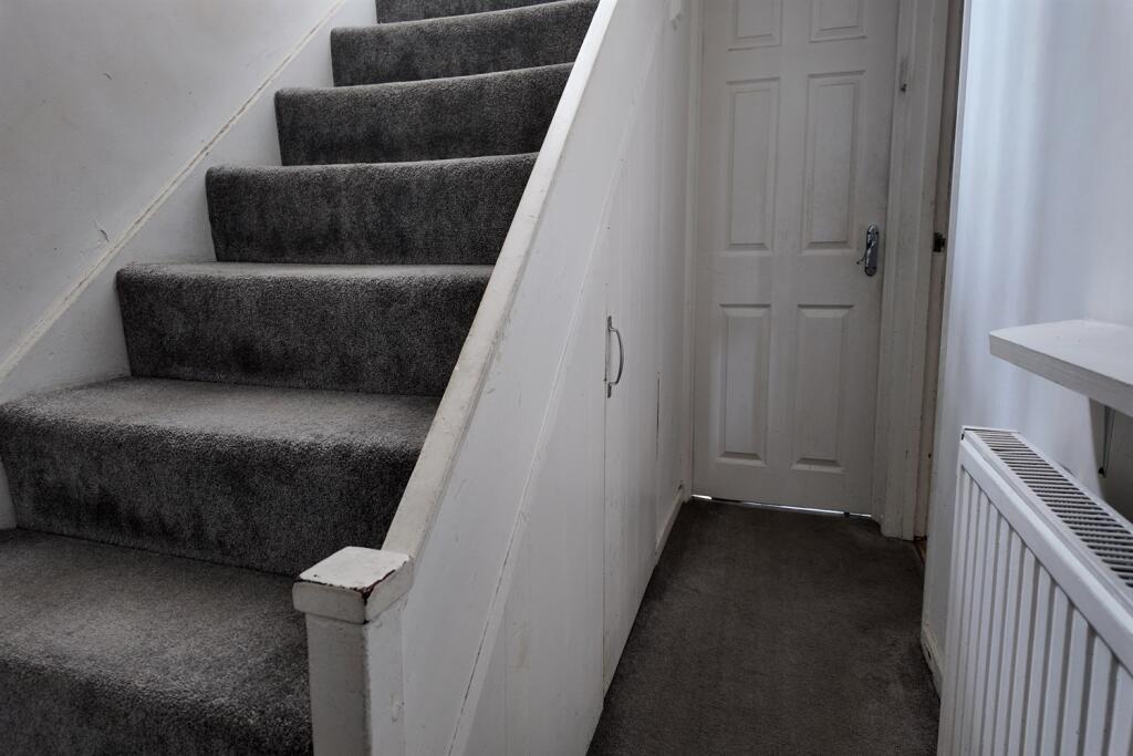 House in Romford - More