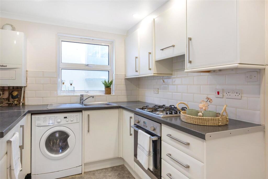 Apartment in London - View 3