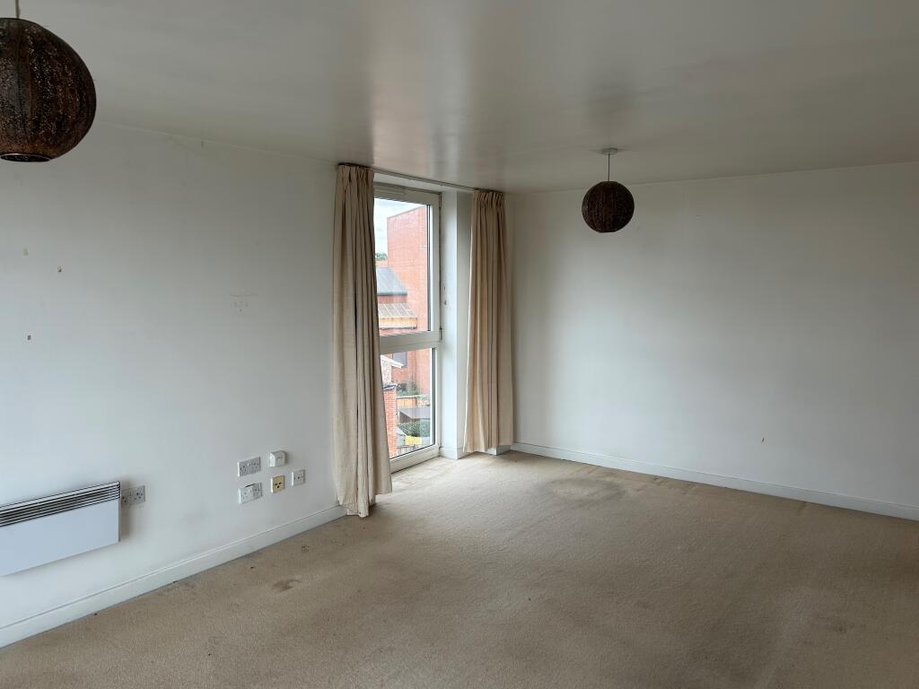 Apartment in Ipswich, Suffolk - View 5