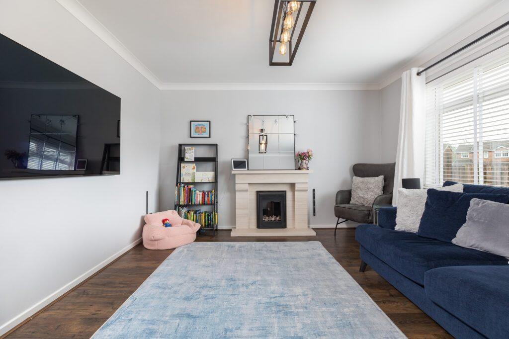 Burnet Rose Place, East Kilbride photo 4