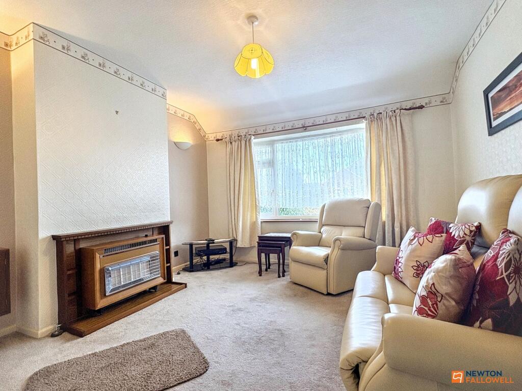 Hilary Crescent, Whitwick, LE67 photo 3