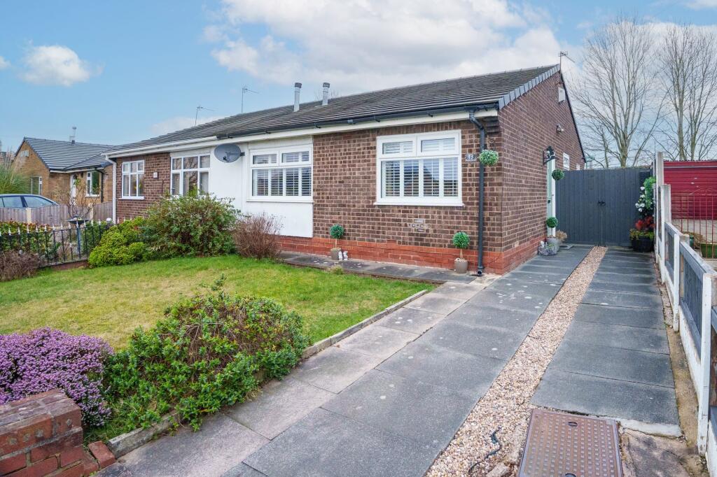 Main image of property: Oakdene Avenue, Woolston, WA1