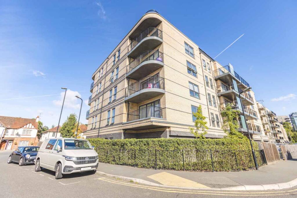 Main image of property: Windsor Road, Slough, SL1