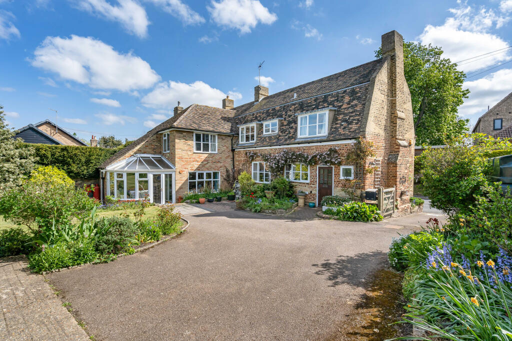 Main image of property: The Beristead, 25 Station Road, Haddenham, Ely, Cambridgeshire