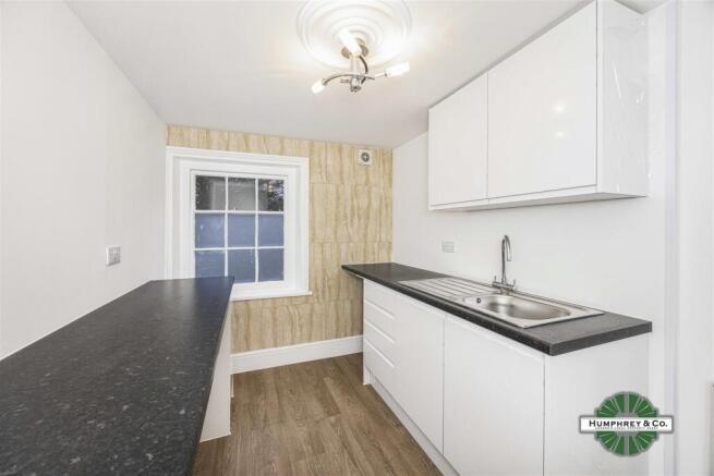 Broomfield Place, Main Rd -023.jpg