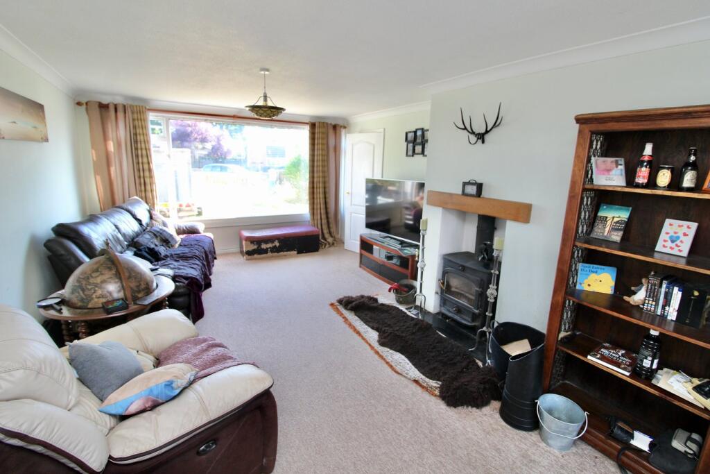 Efford Way, Pennington, Hampshire, SO41 photo 2