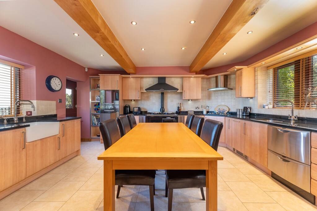 Lane Side, Queensbury, Bradford, West Yorkshire, BD13 - View 3