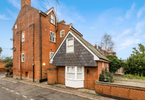 Main image of property: High Street, Wivenhoe, Colchester, CO7