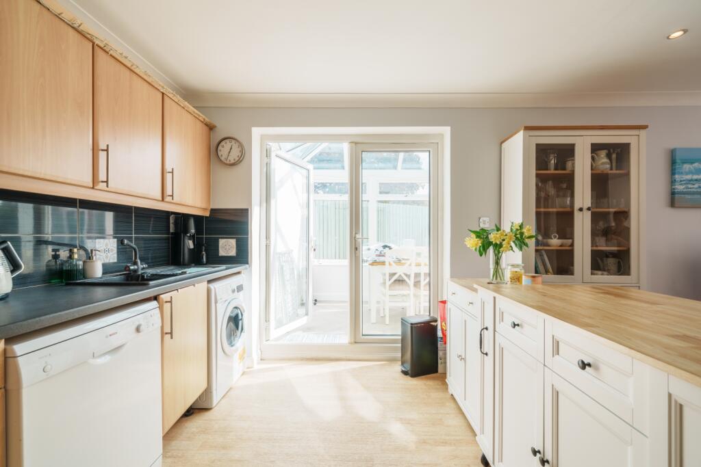 House in Gosport, Lee-on-the-Solent - View 5