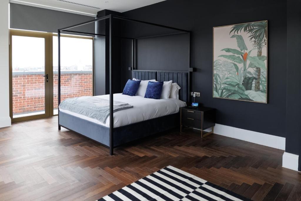 Apartment in Liverpool - View 3