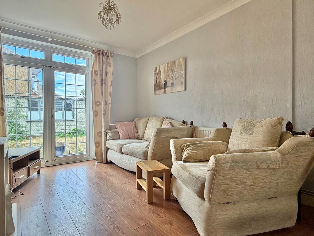 House in Aveley, Essex - View 5