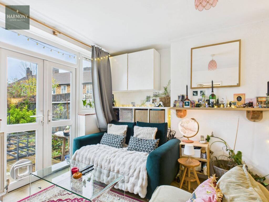 Main image of property: Lindway, London, SE27